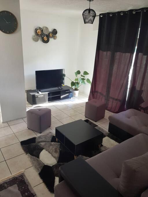 Scionzier Superbe Appartement En Residence Prive Avec Un Parking Prive מראה חיצוני תמונה